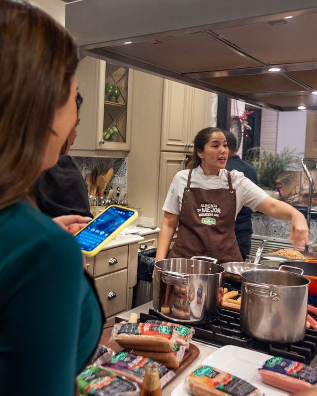 Salchichas Emilio’s realiza experiencia con su línea parrillera en el lanzamiento de su nueva imagen y extensión de sabores