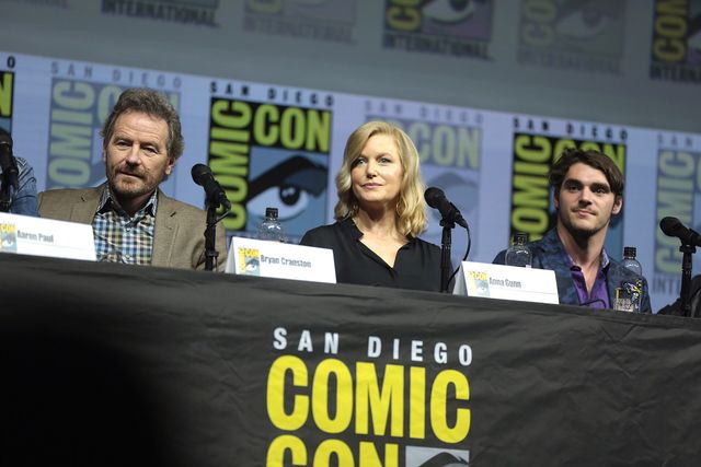 Bryan Cranston, Anna Gunn y RJ Mitte en el panel por los 10 años de «Breaking Bad» en la Comic-Con de San Diego de 2018