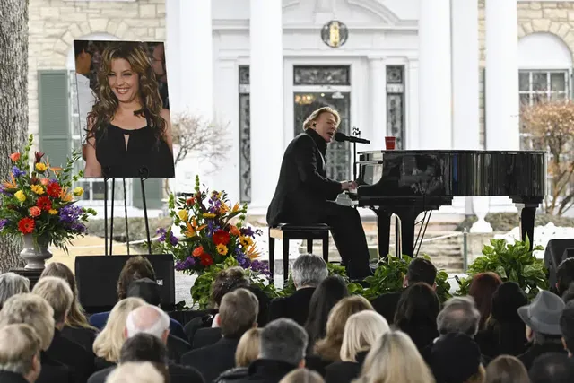 Lisa Marie Presley fue despedida por fanáticos y celebridades