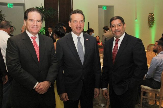 Dos Pinos celebra 75 años ampliando sus fronteras
