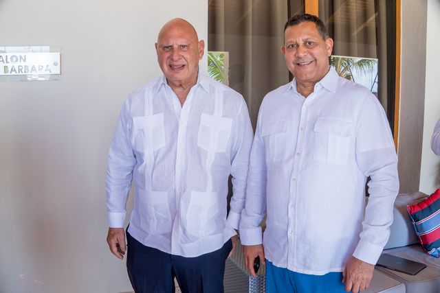 Pedro Catrain y Nelson Núñez en el XI Encuentro Turístico de Samaná
