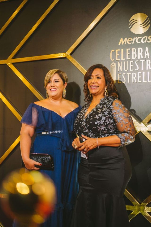 Dora Tezanos y Daysi Medina