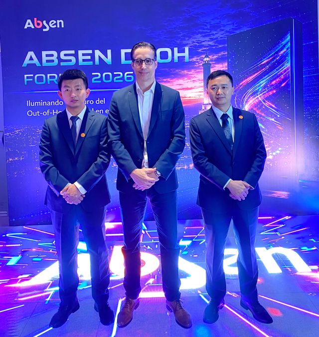 Ronaldo Yang, Rubén Rengel y Drew Zhou en el Absen Forum Santo Domingo 2026