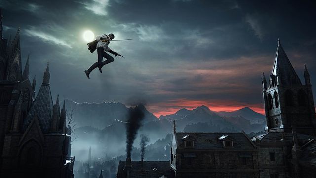 Un personaje con espada salta sobre los tejados de una ciudad gótica bajo la luna en The Duskbloods