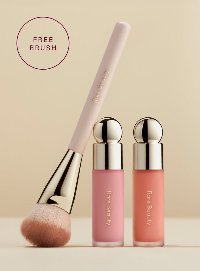 El rubor líquido Soft Pinch en los tonos Hope y Virtue junto a la brocha Soft Pinch Blush Brush