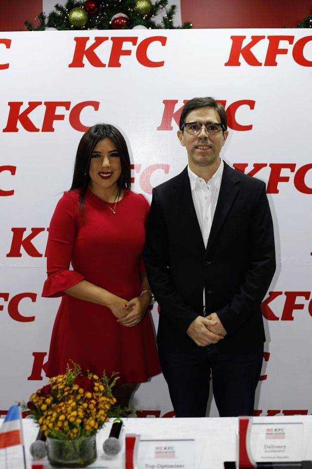 KFC de República Dominicana celebra premio regional LATAM