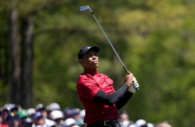 Tiger Woods se dirige a Southern Hills para la ronda de práctica antes del PGA Championship del próximo mes