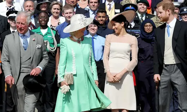Carlos III no retirará títulos a los Duques de Sussex