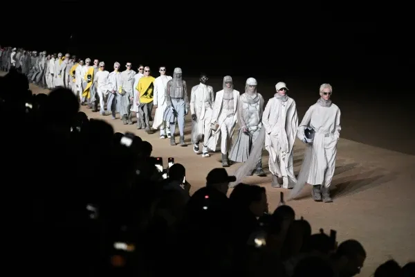 Dior se apoderó de Egipto con colección para hombre