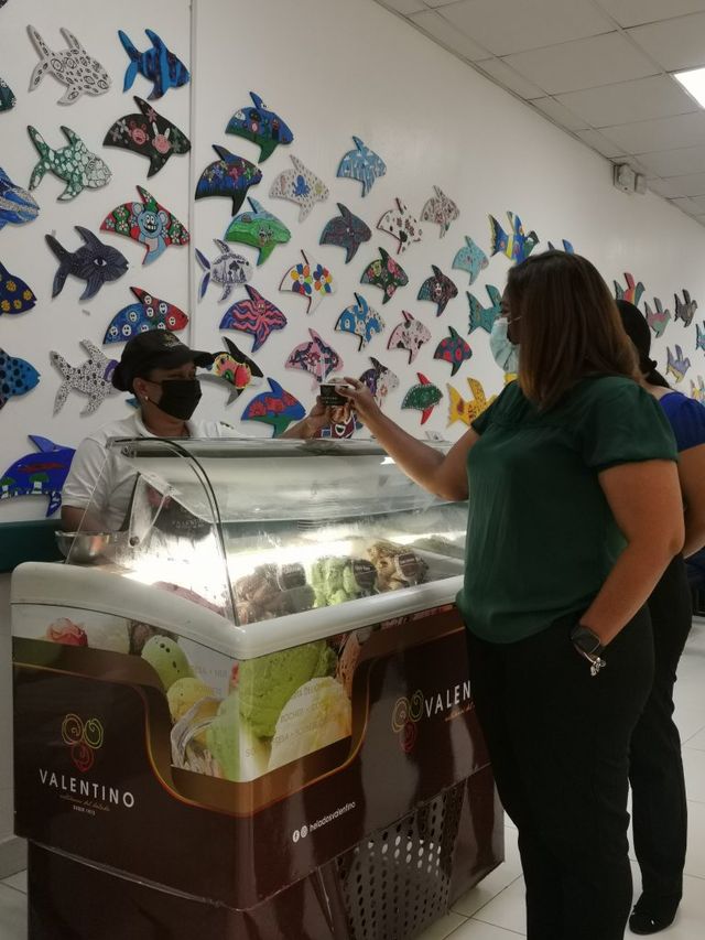 Helados Valentino se viste de rosa por lucha contra el Cáncer de Mama