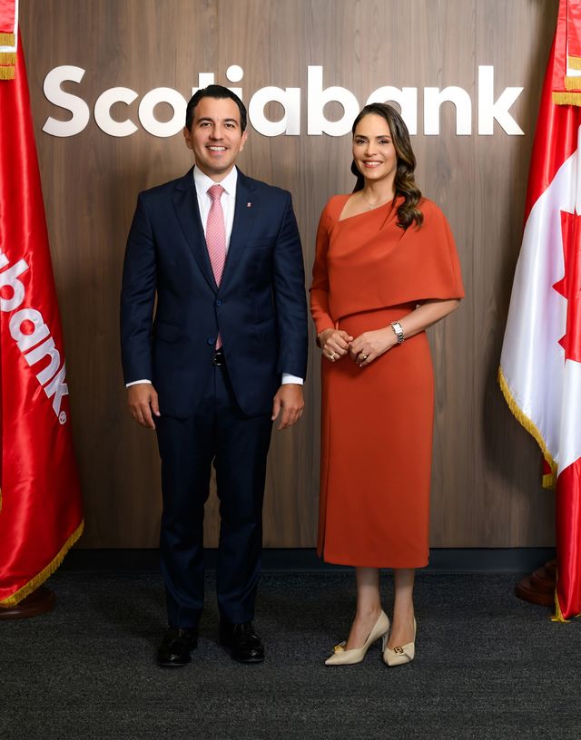 Jabar Singh, presidente ejecutivo de Scotiabank RD y Caribe, y Sadery Abreu, CEO de ConstruMedia