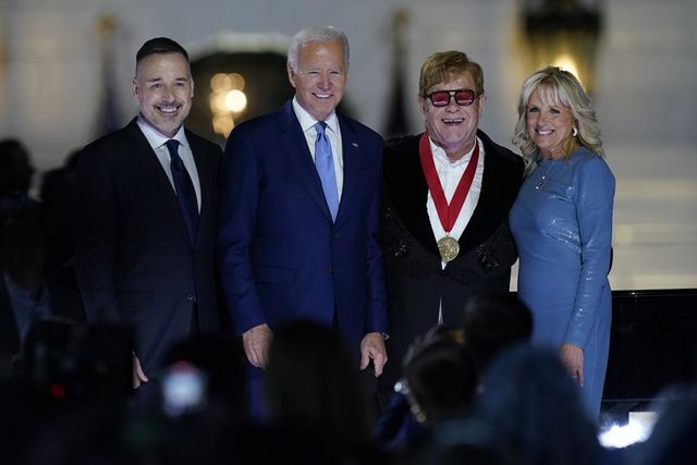Elton John fue homenajeado por Biden en la Casa Blanca