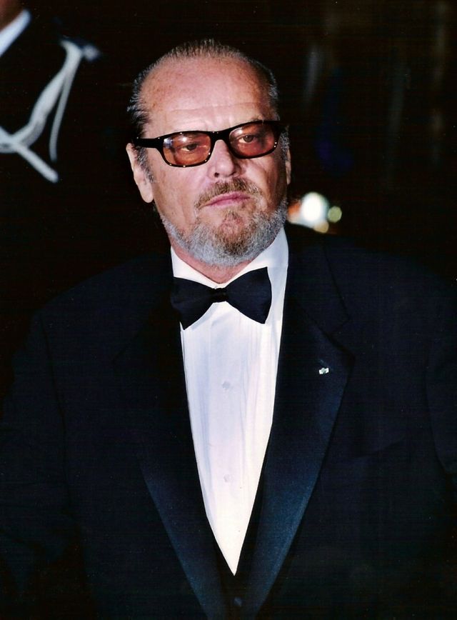 Jack Nicholson con lentes oscuros en el Festival de Cannes de 2002