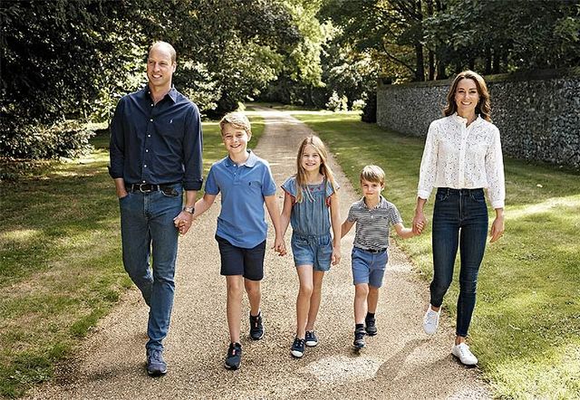 La hermosa postal navideña de William, Kate y sus hijos