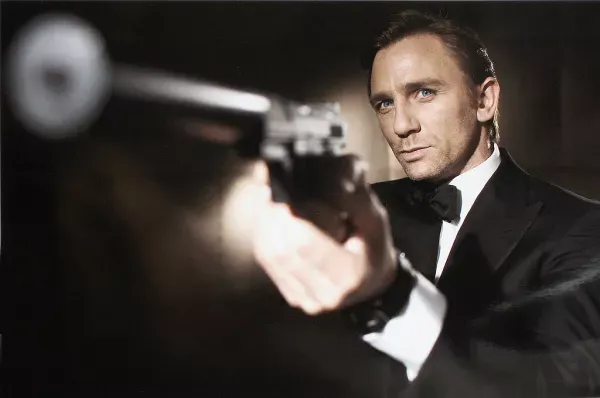 Craig recibe de la realeza mismo homenaje que a James Bond