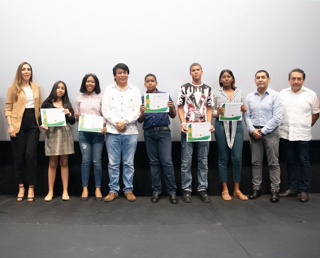 ISM premia la excelencia educativa de los hijos de sus colaboradores