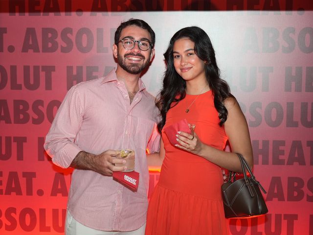 Francesco Chiaramonte y Laura Espaillat en el lanzamiento de Absolut TABASCO en María & María