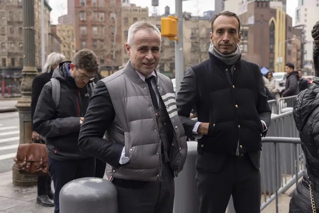 Diseñador Thom Browne vence a Adidas en batalla judicial