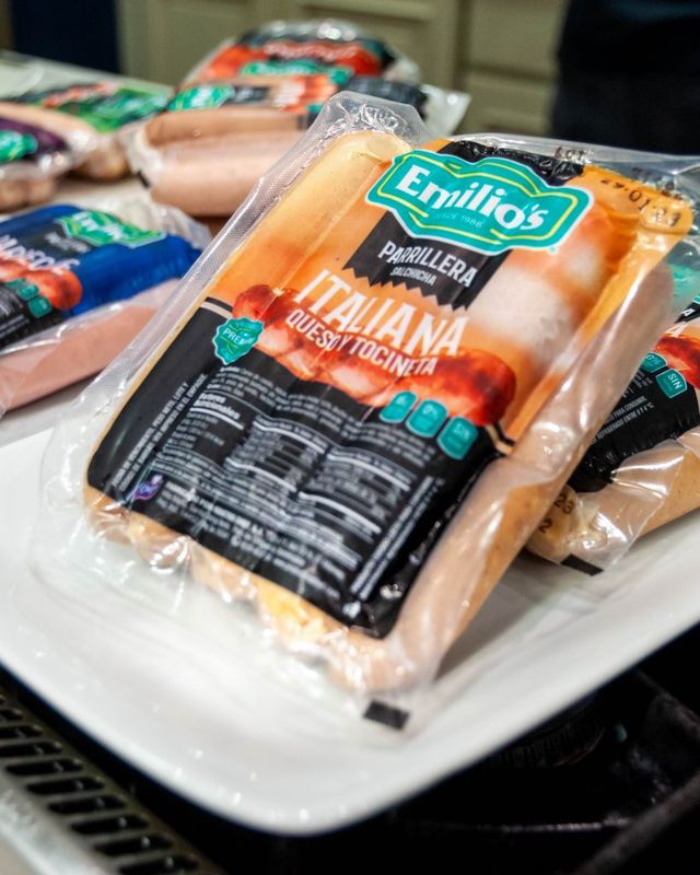 Salchichas Emilio’s realiza experiencia con su línea parrillera en el lanzamiento de su nueva imagen y extensión de sabores