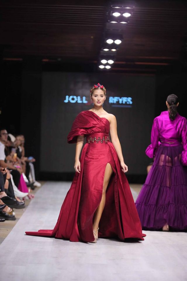 Joel Reyes se destacó durante la pasarela del RD Fashion Week