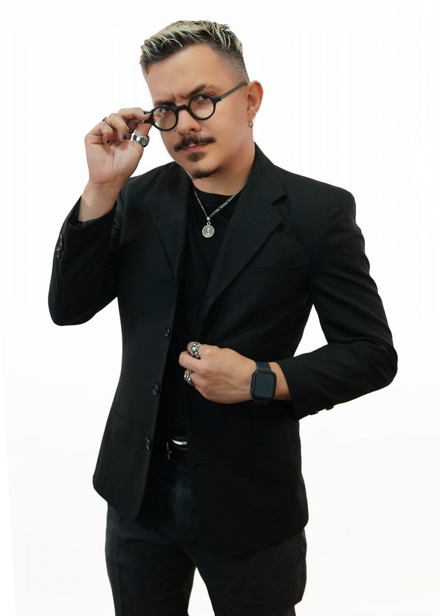 Omar Quezada estrena “Como lo soñé”