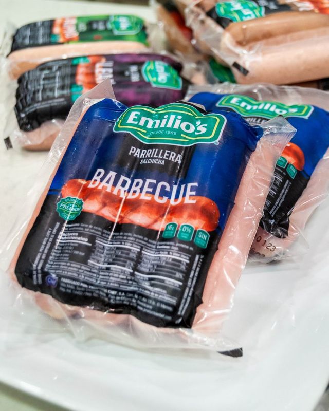 Salchichas Emilio’s realiza experiencia con su línea parrillera en el lanzamiento de su nueva imagen y extensión de sabores