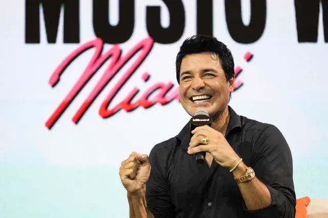 Chayanne causa revuelo con apariencia distinta