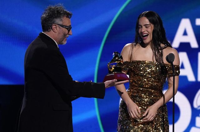 Rosalía se llevó cuatro Latin Grammy y hace nuevo récord