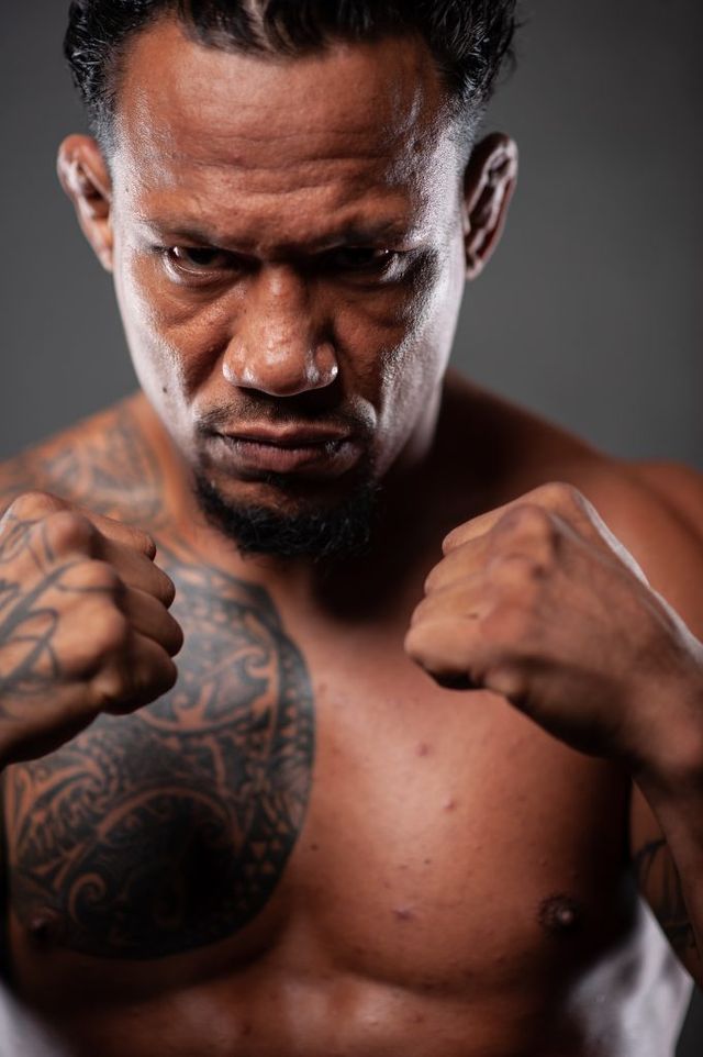 EL CAMPEÓN DE MMA LUIS “BABOON” PALOMINO ALCANZA UN NUEVO RÉCORD MUNDIAL