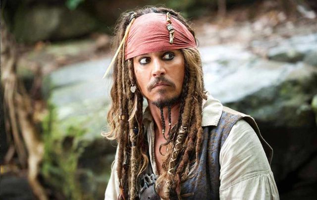 Johnny Depp se vistió nuevamente de pirata por una buena causa