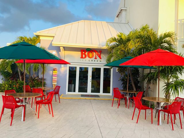 Helados Bon abre primera franquicia internacional en la isla Turca y Caicos