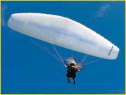 Parapente Las montañas de nuestro país son el escenario para uno de los deportes más innov…