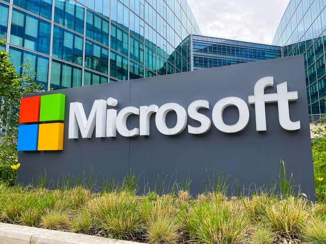 Microsoft logra un beneficio histórico de 72.700 millones, impulsado por la nube