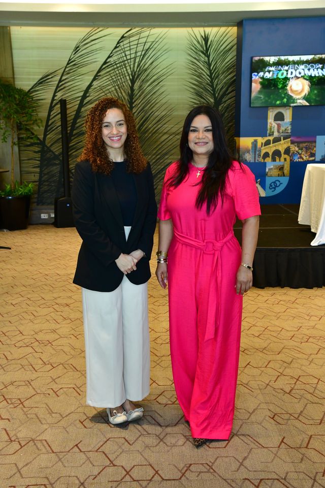 Astrid Cohen y Sarah Hernández en el anuncio de SDQ MICE 2026
