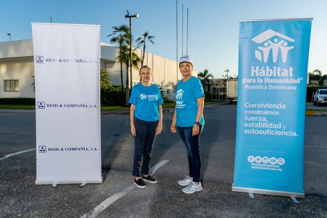 Reid & Compañía, S. A. se suma a Hábitat para la Humanidad RD en apoyo a familia