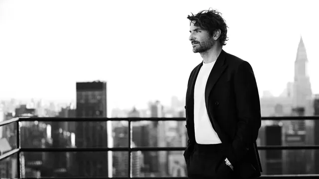 Bradley Cooper es el embajador del nuevo reloj Louis Vuitton