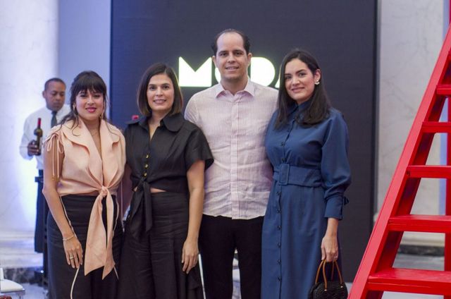 Jumbo celebra 20 años de apoyo a la moda dominicana con destacados diseñadores