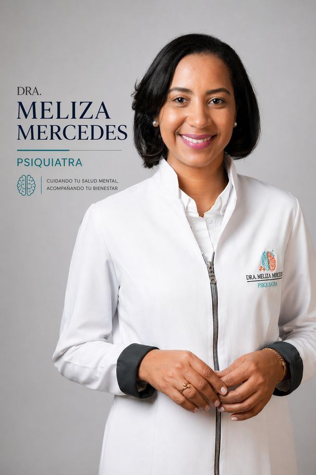 La psiquiatra Meliza Mercedes con bata blanca