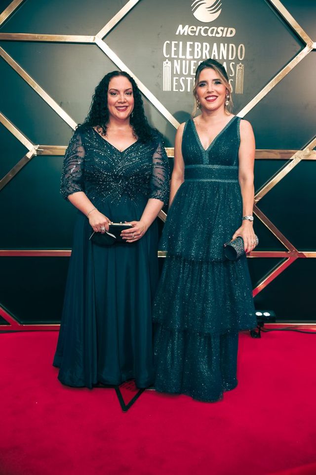 Sylvia Flores y Gabriella Ricart