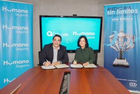 Humano Seguros suscribe acuerdo con Clínica Abreu para ofrecer Cirugía Robótica a sus asegurados