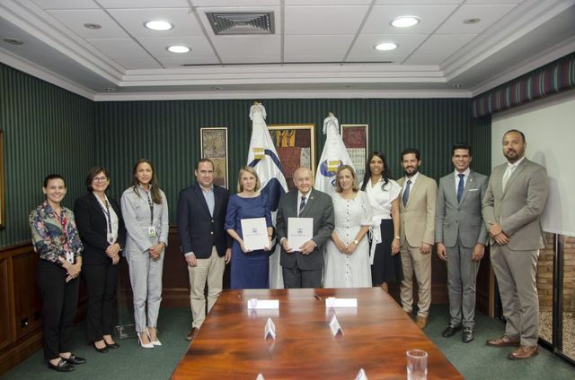 Reid & Compañía impulsa el desarrollo académico de su personal