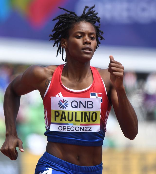 Marileidy Paulino corre con el uniforme dominicano en el Mundial de Atletismo de Oregon 2022