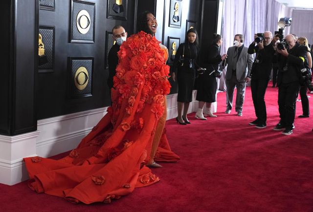 Ellos sorprendieron en la alfombra de los Grammy