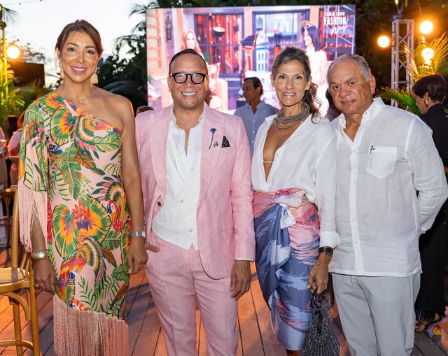 Gabriella Reginato, José Jhan, Ana Thomen y Silvano Morrobel