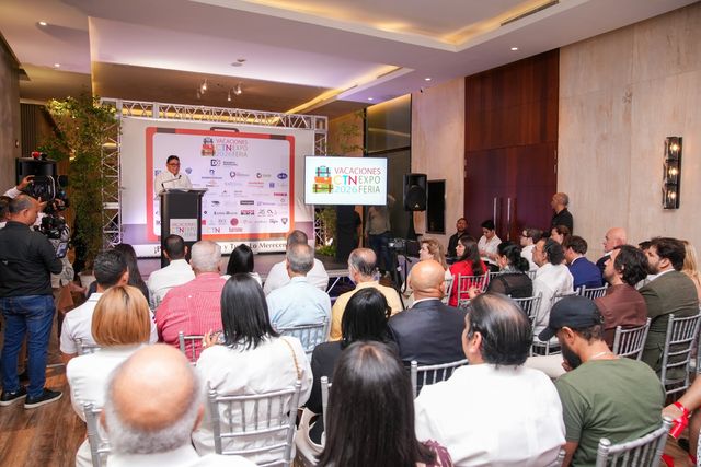 Asistentes al acto de apertura en el salón del JW Marriott