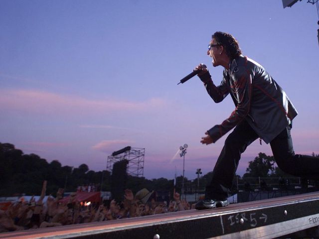 Bono de U2 emociona en Madrid con sus memorias