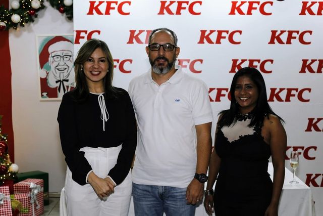 KFC de República Dominicana celebra premio regional LATAM