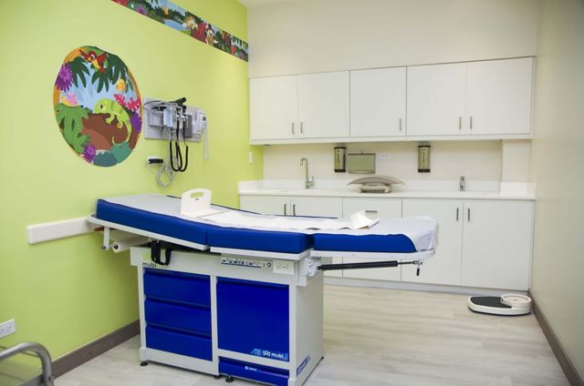 Inauguran primer Centro Médico Sanitas en República Dominicana
