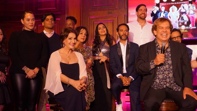 Carlos Espinal regresa a la actuación con comedia musical de Broadway