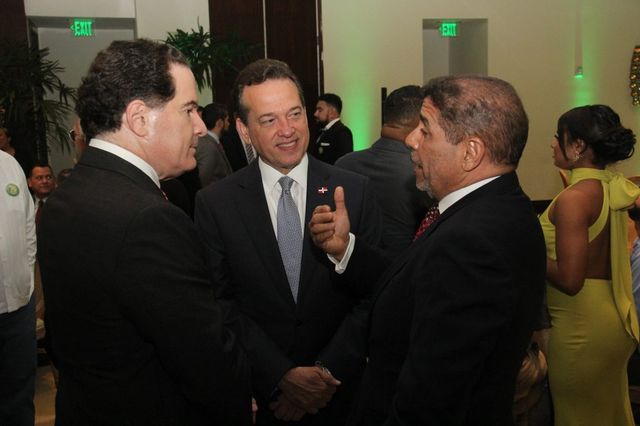 Dos Pinos celebra 75 años ampliando sus fronteras